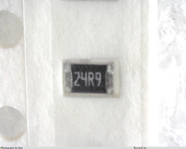 RT0805BRD0724R9L