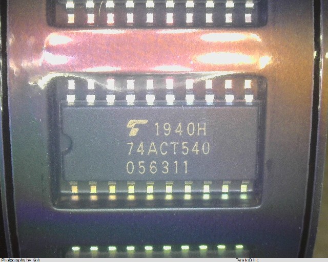 TC74ACT540F(EL,F)