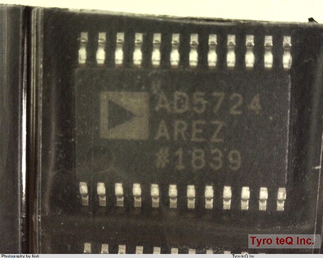 AD5724AREZ-REEL7