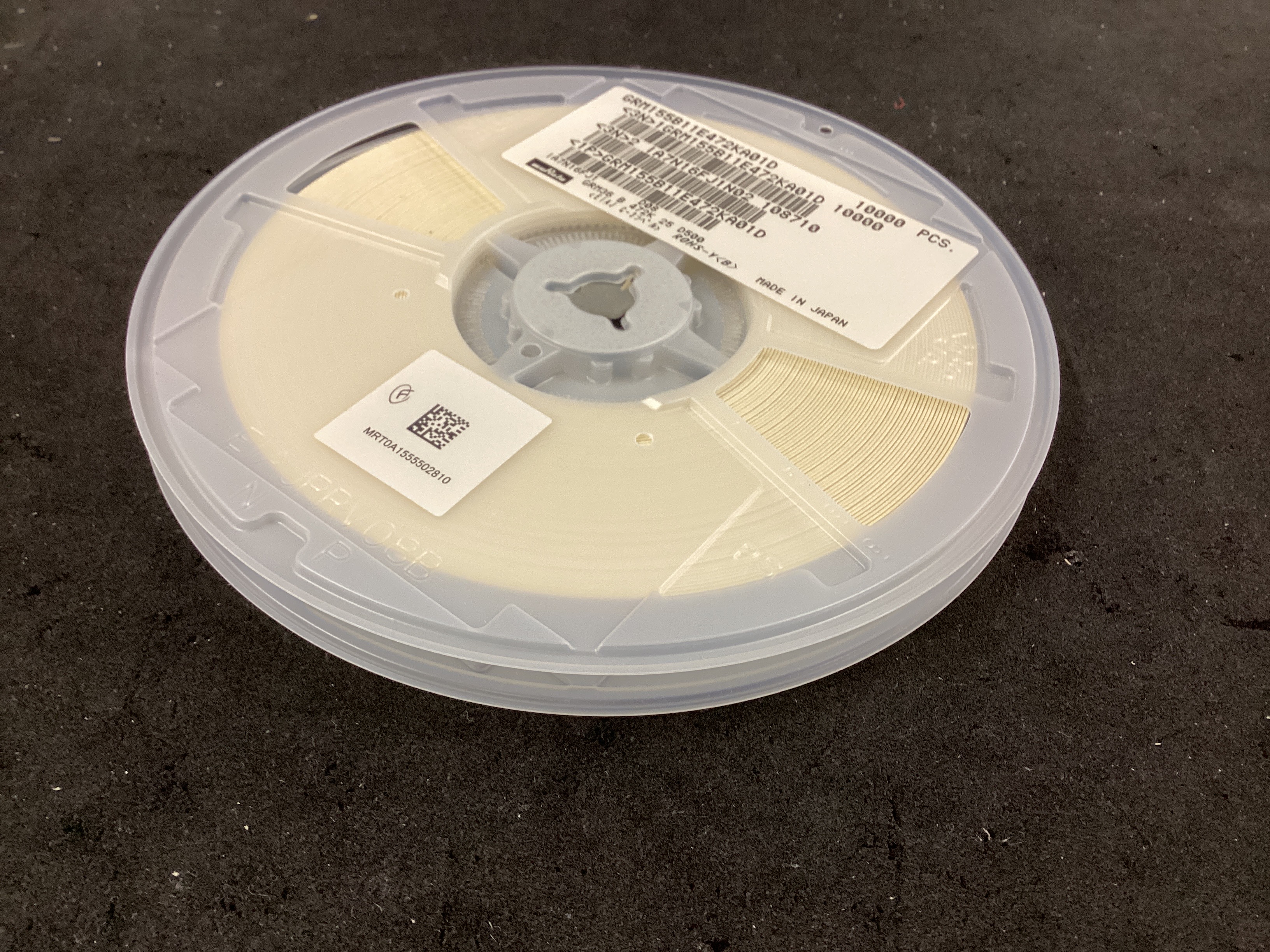 GRM155B11E472KA01D