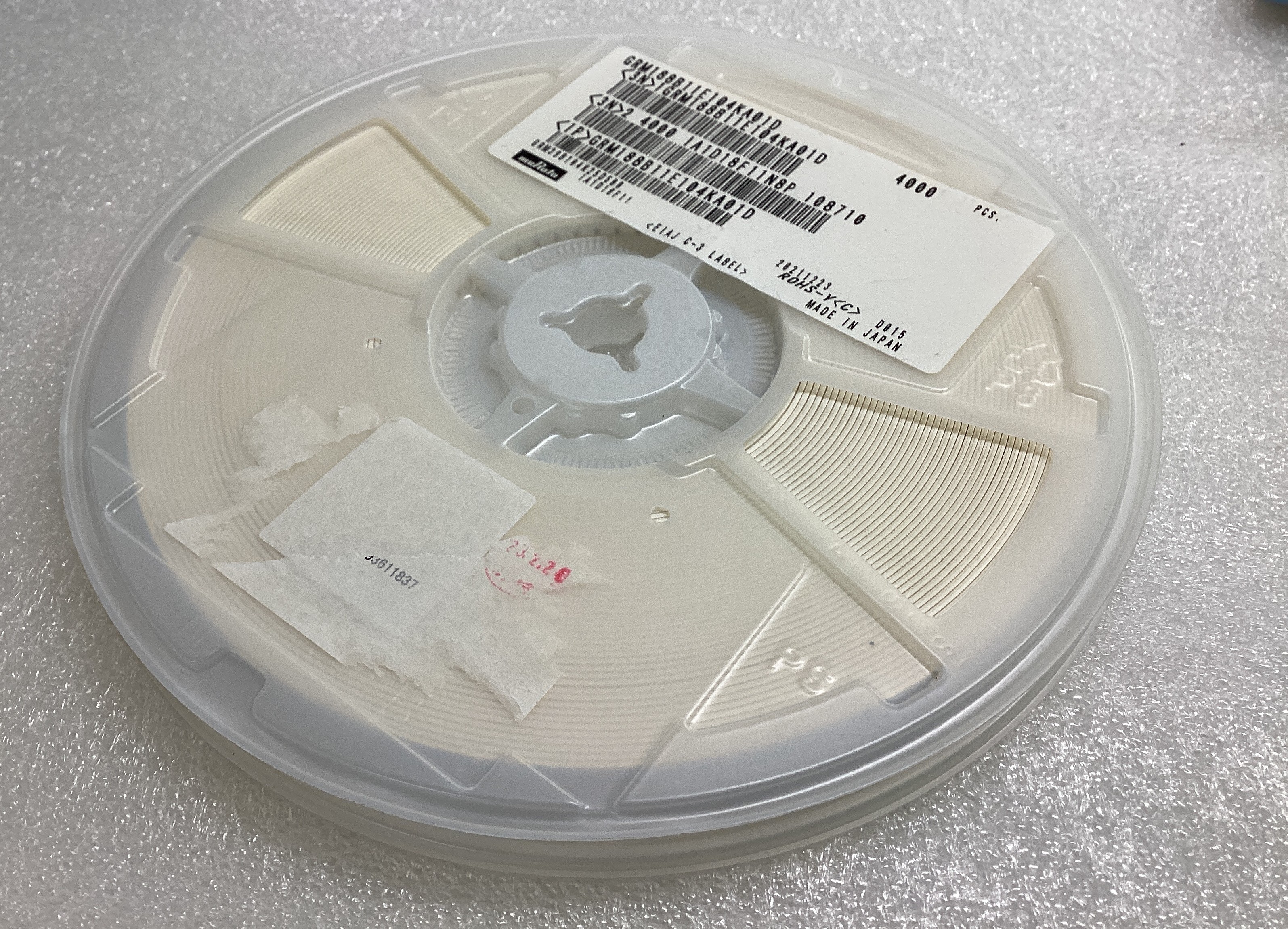 GRM188B11E104KA01D
