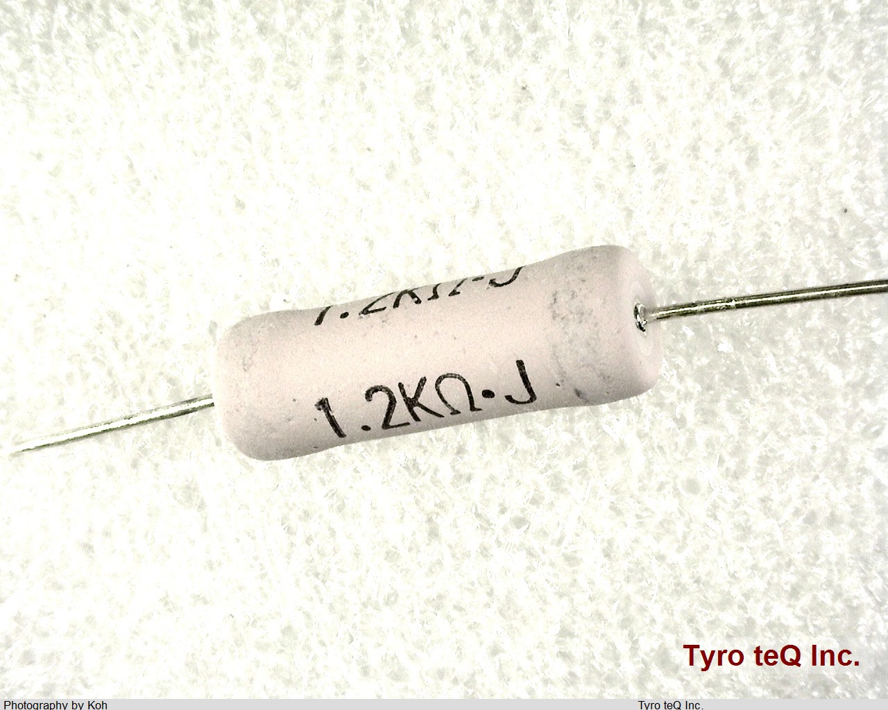 MOS5C122J