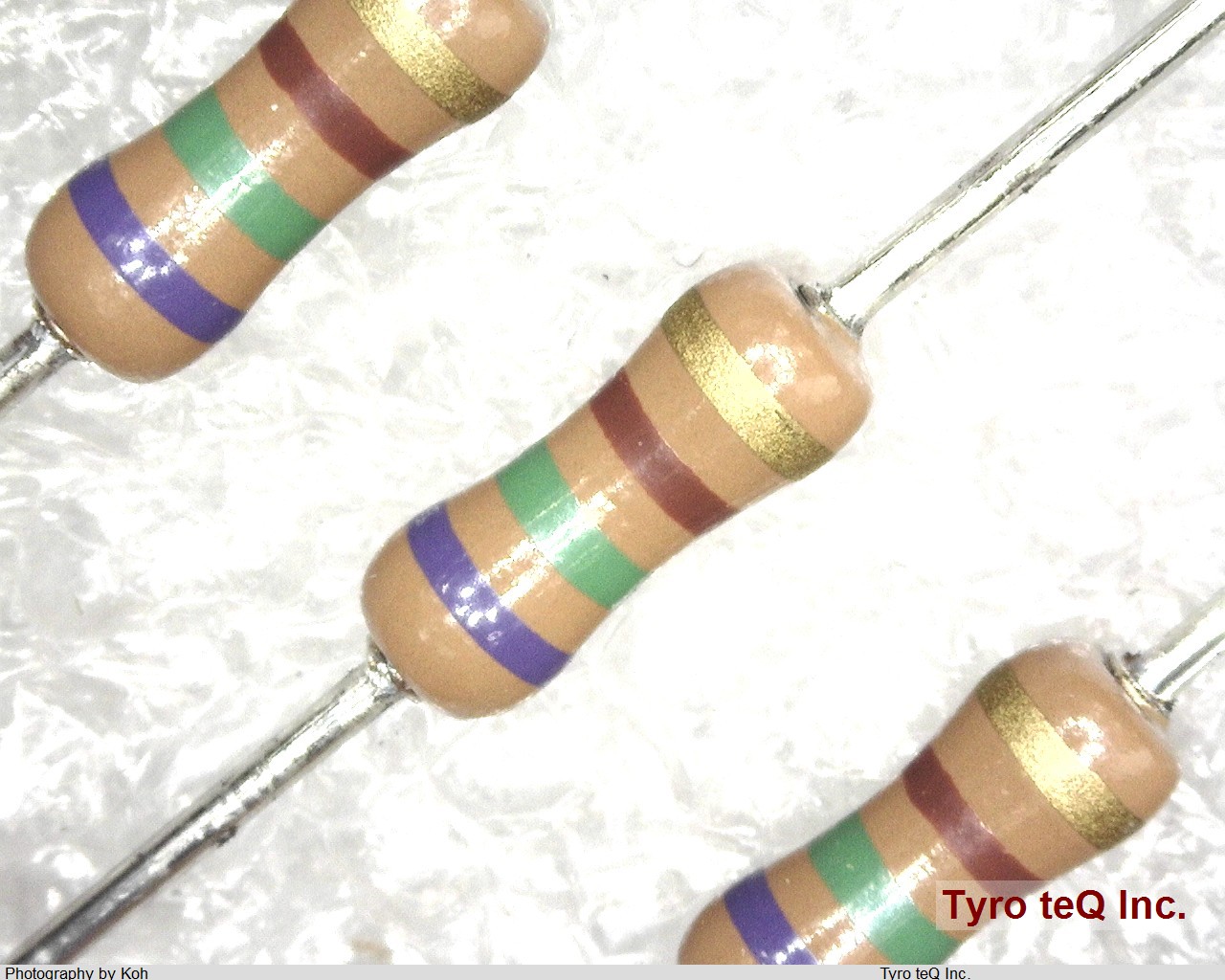 CF1/4CT52A751J