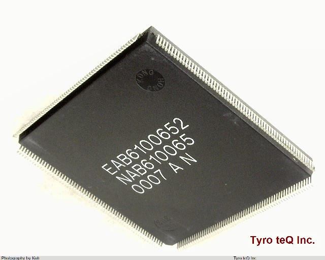 EP20K200EQC2401X