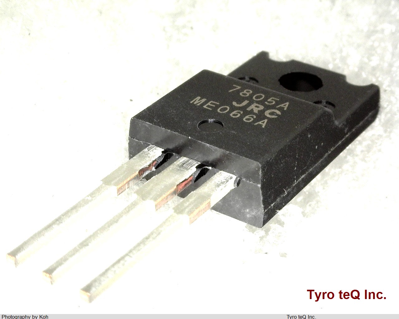 NJM7805FA