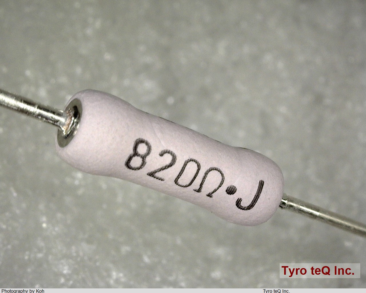 MOS2C821J