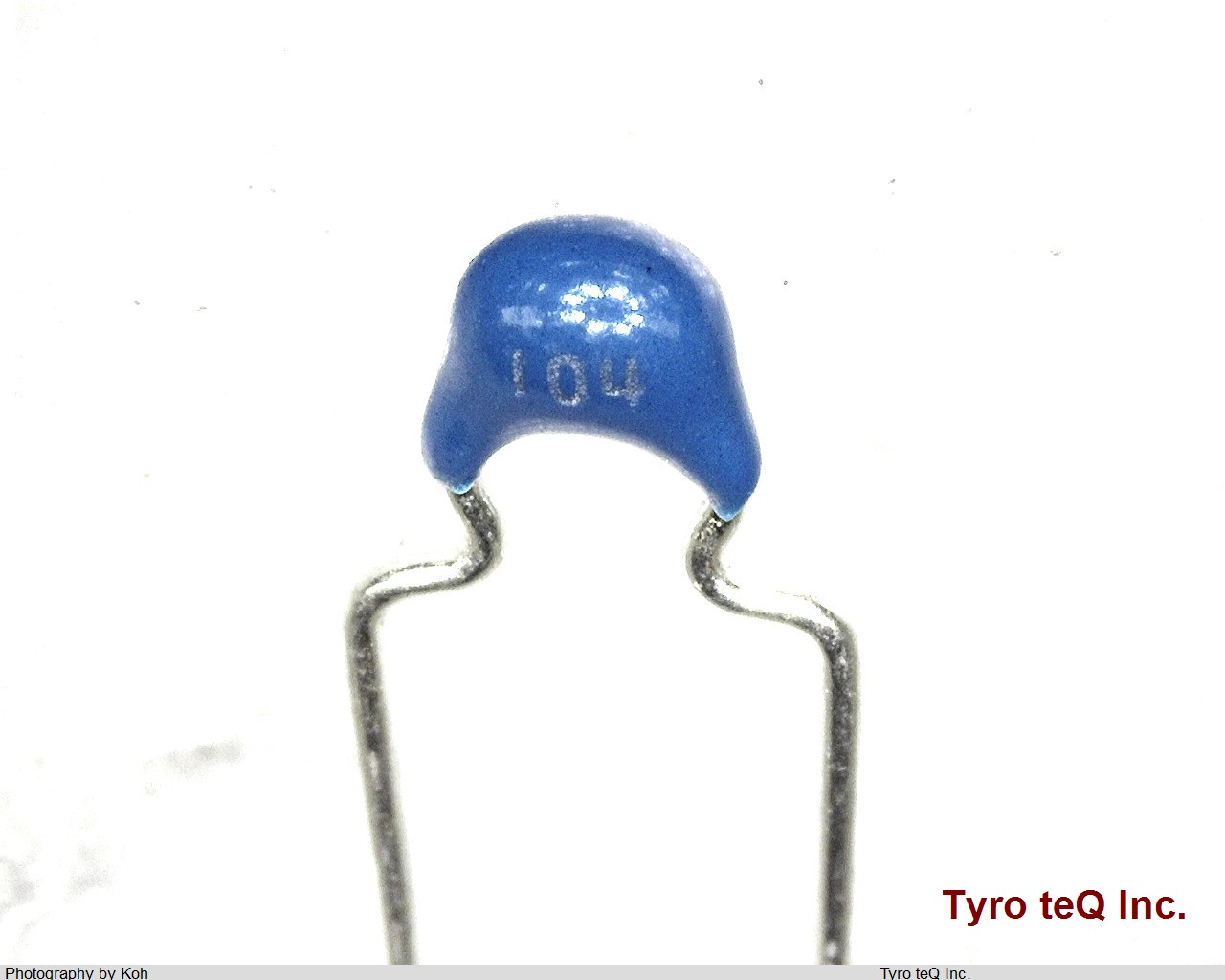 FK28Y5V1H104ZN000