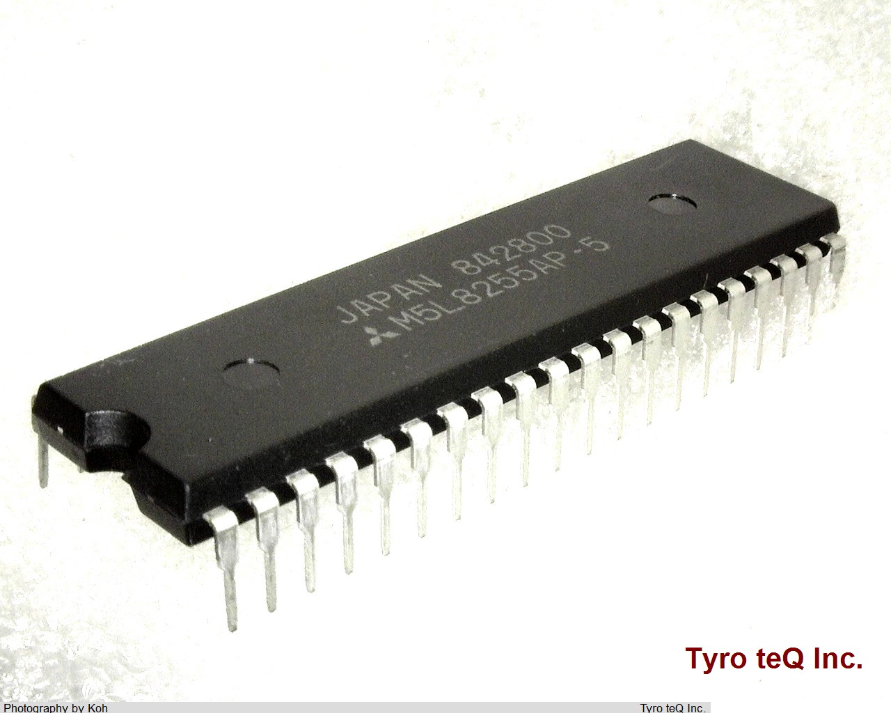 M5L8255AP-5