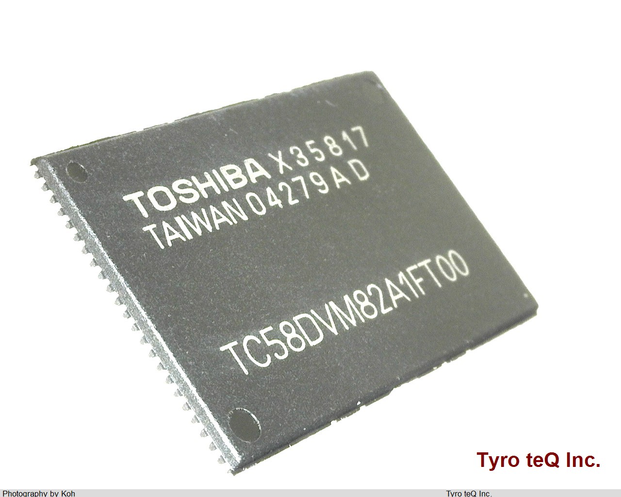 TC58DVM82A1FT00