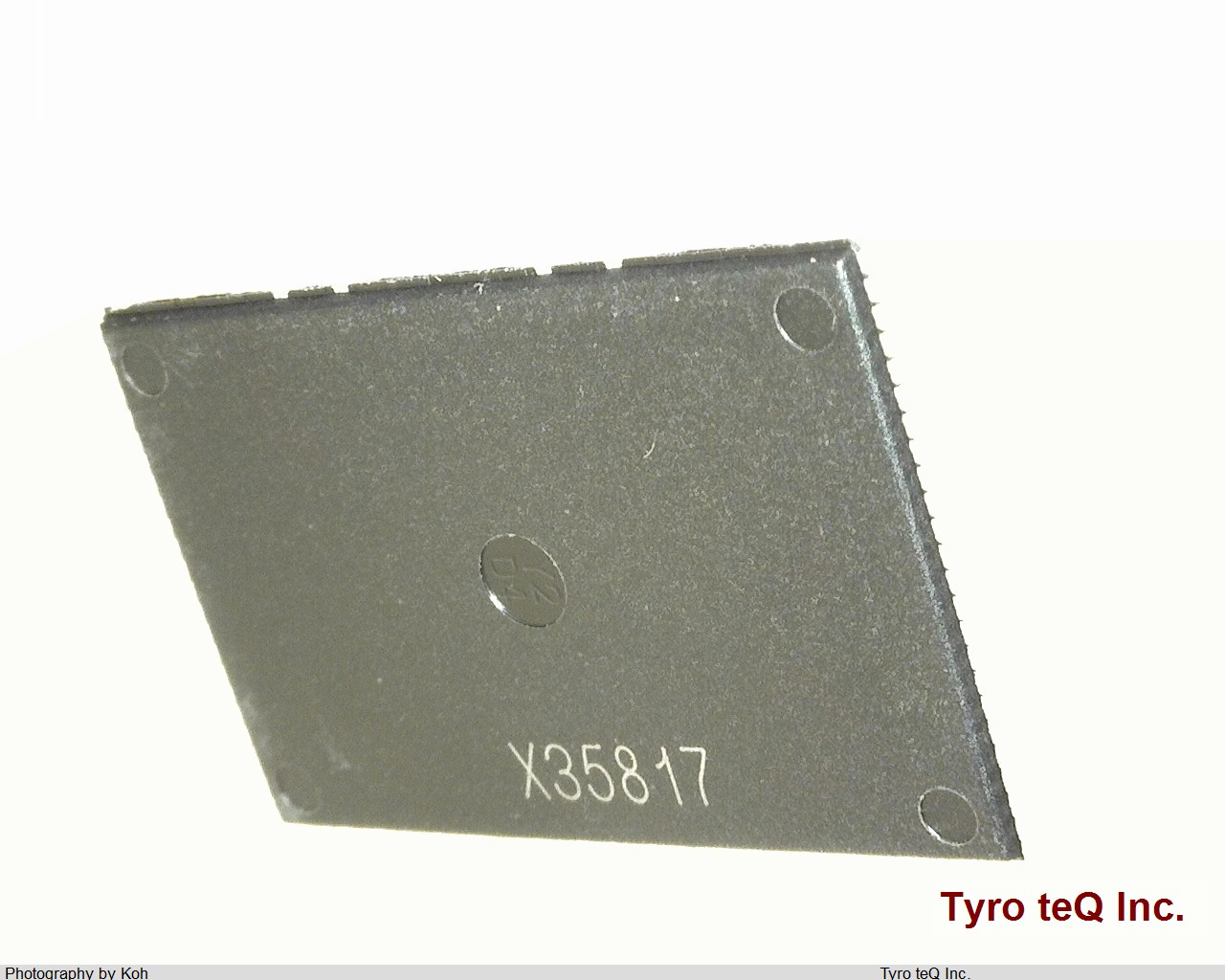 TC58DVM82A1FT00