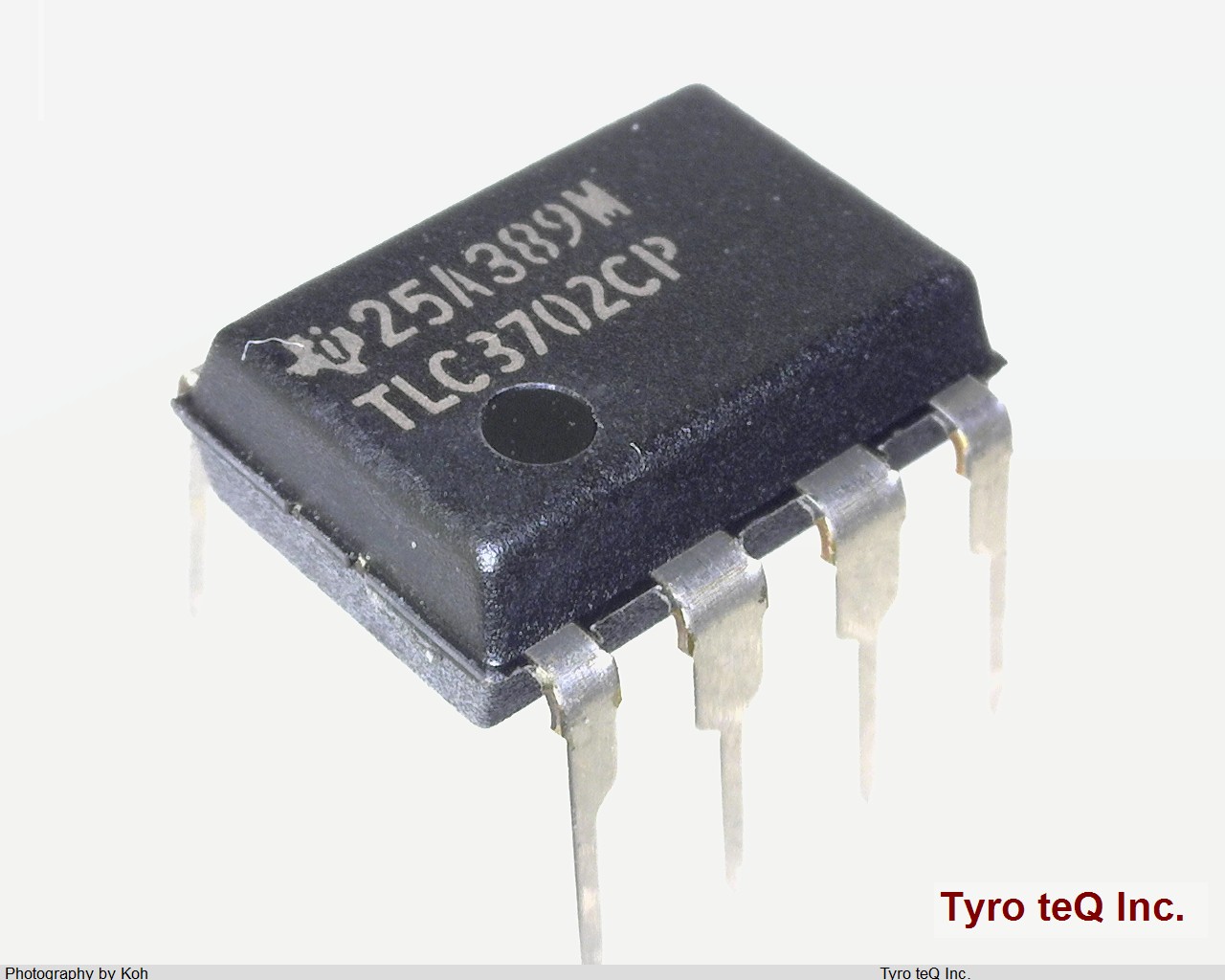 TLC3702CP