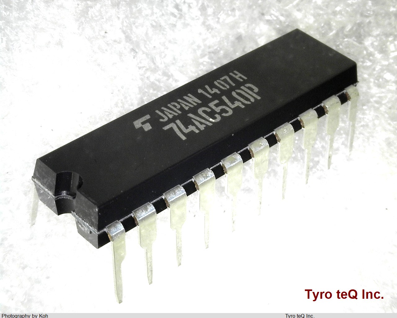 TC74AC540P(F)