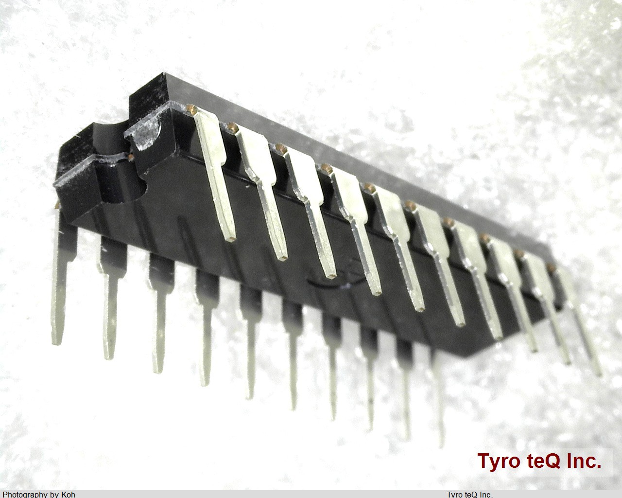 TC74AC540P(F)