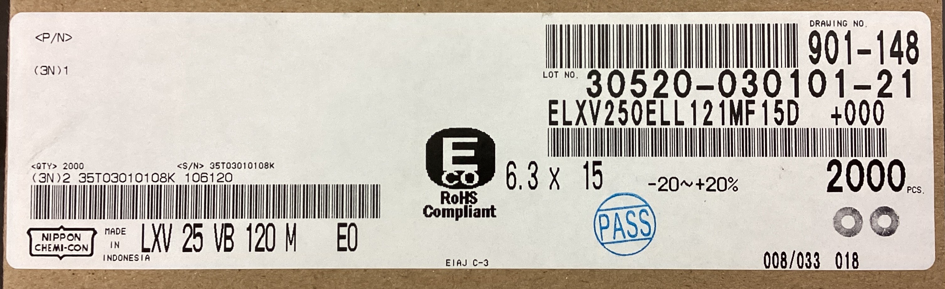 ELXV250ELL121MF15D