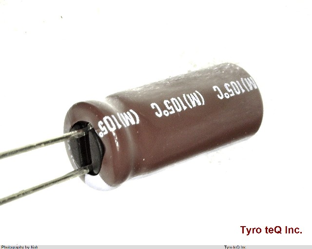 ELXV250ELL121MF15D