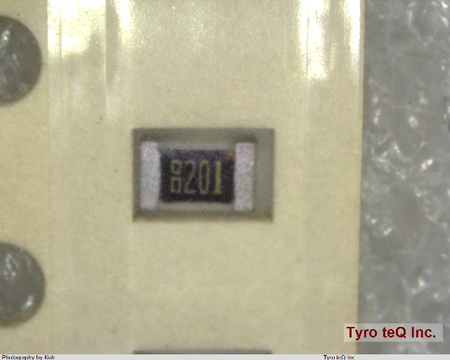 MCR10EZHF8201