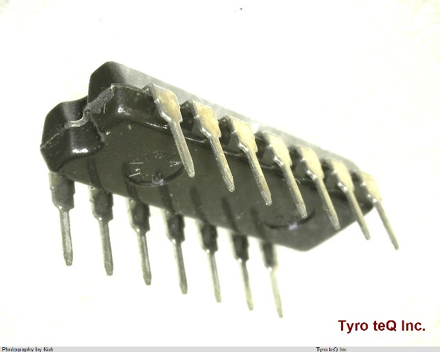 HD74HC30P