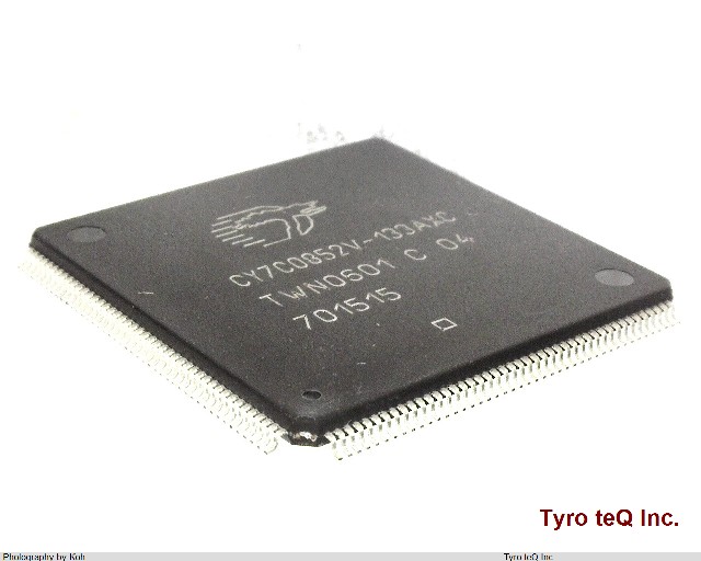 CY7C0852V-133AXC