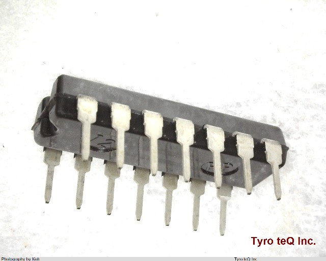 HD74AC08P
