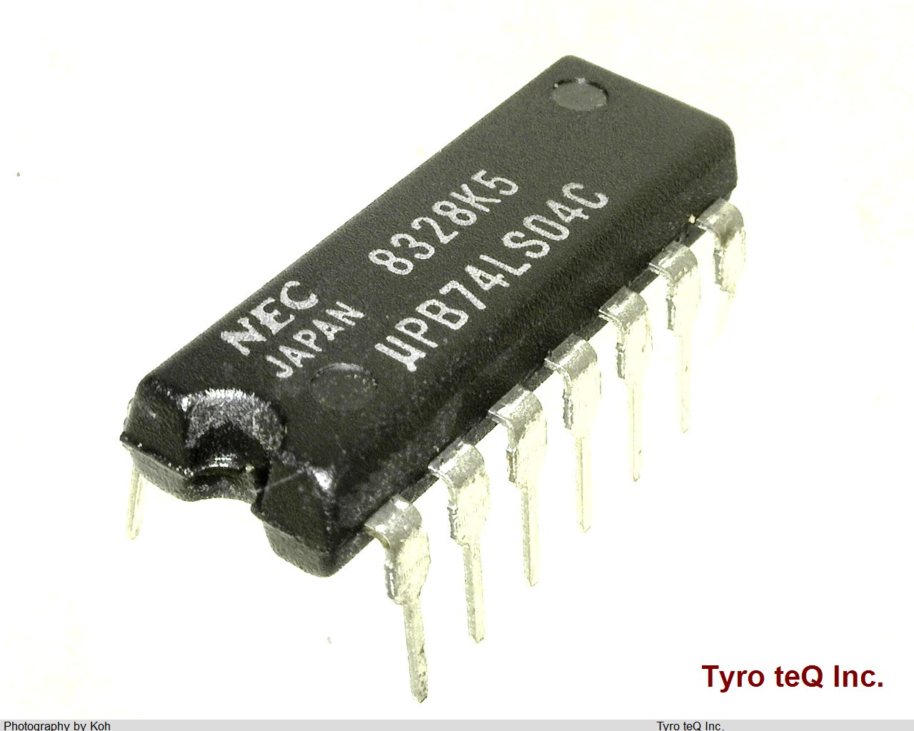 UPB74LS04C