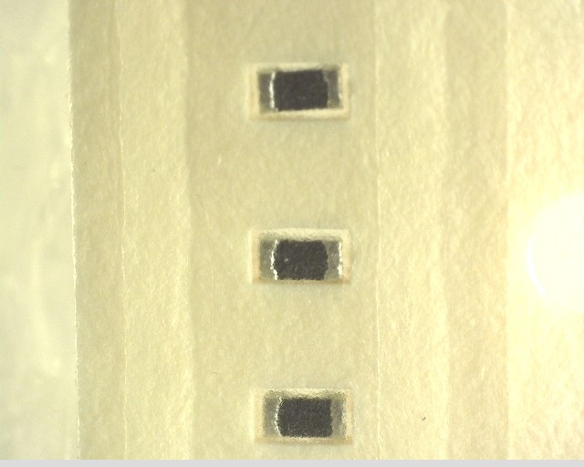 CRCW04024R99FKED