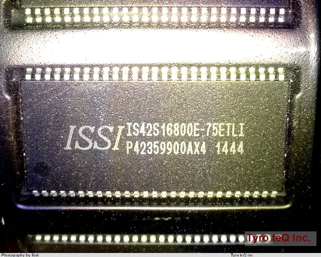 IS42S16800E-75ETLI-TR