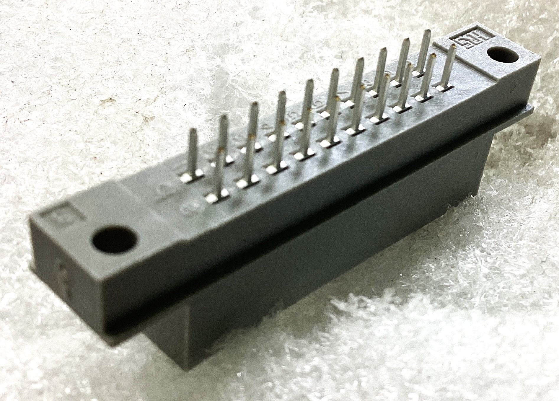 PCN10-20P-2.54DSA(72)