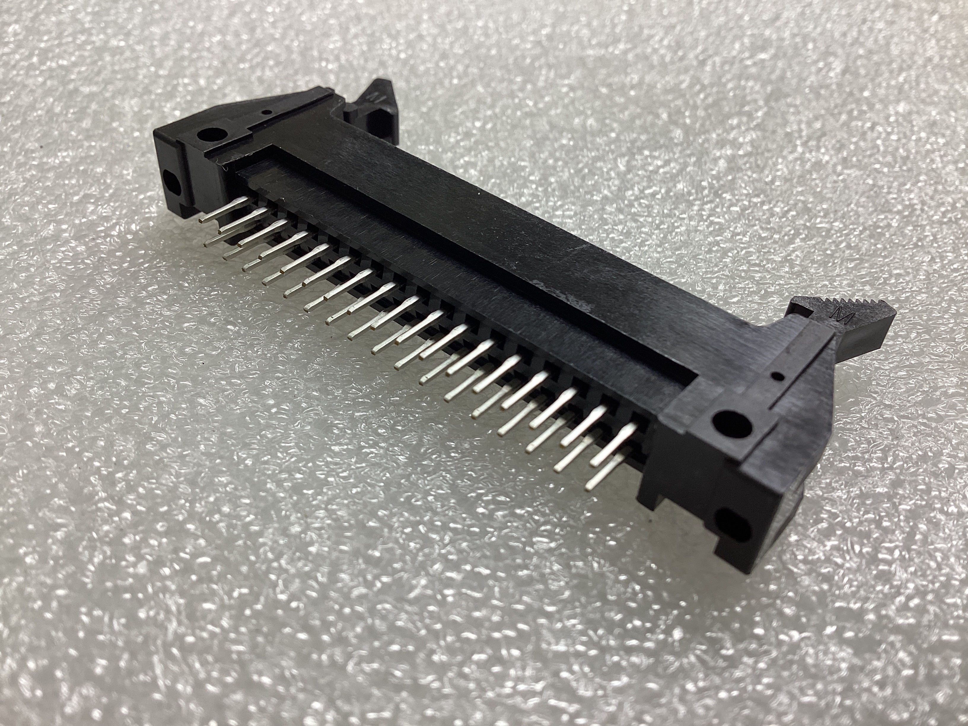 HIF3CA-34PA-2.54DSA(63)