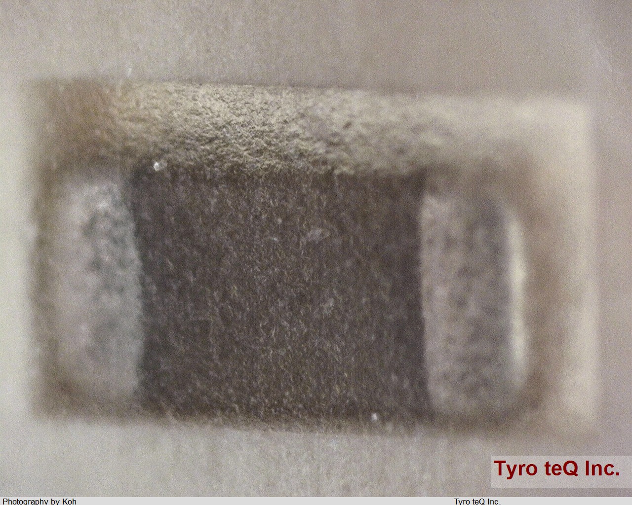 GRM188B11E104KA01D
