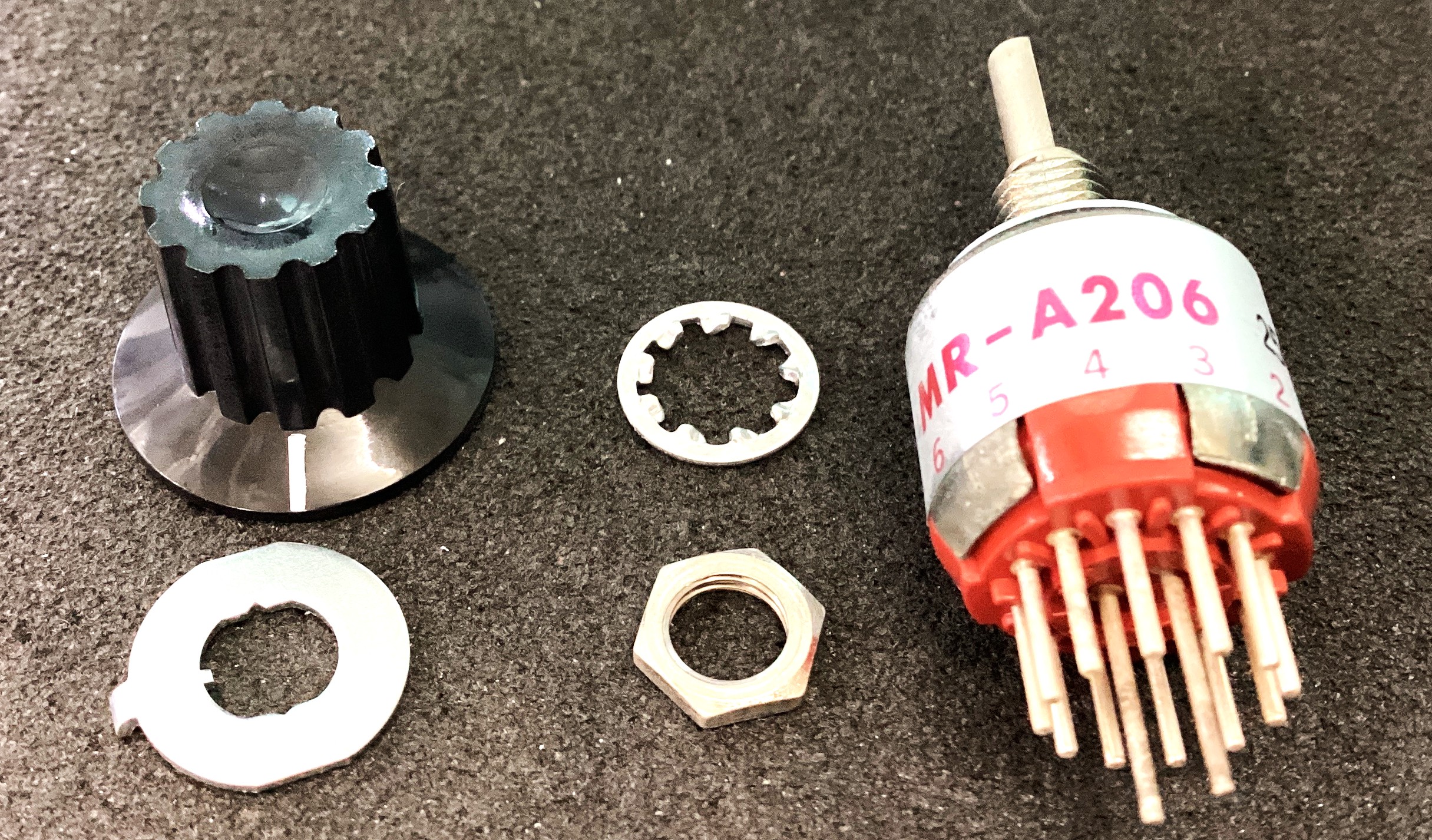 MR-A206