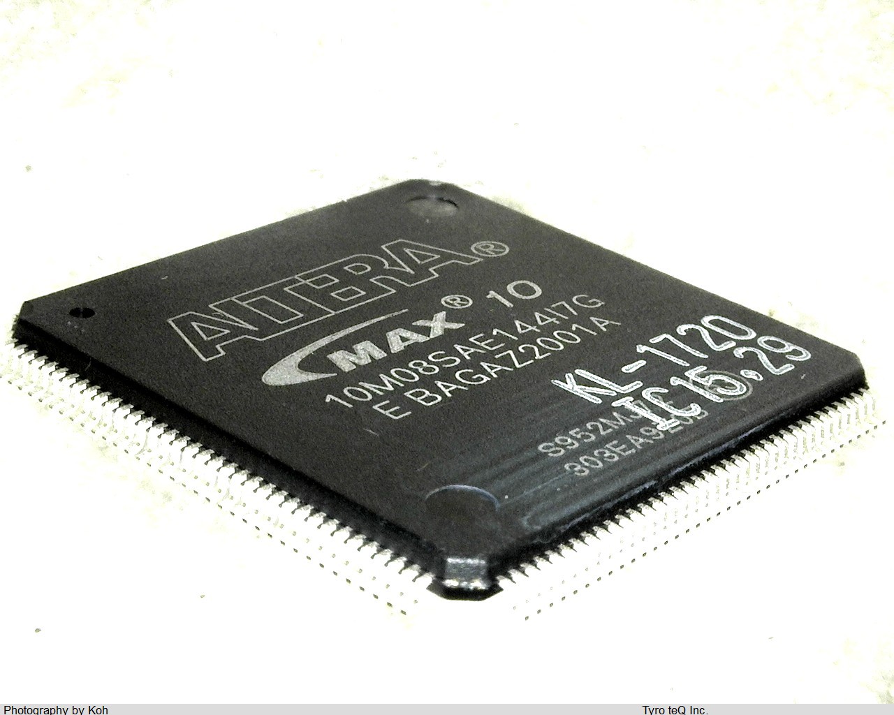 10M08SAE144I7G