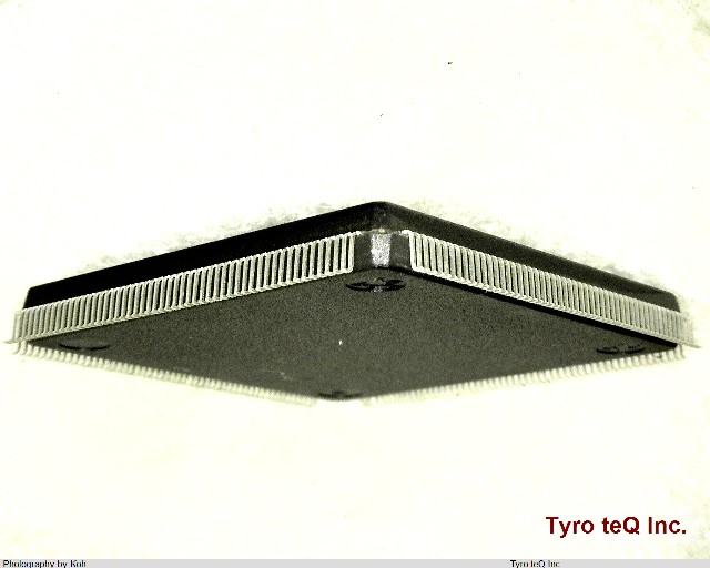EPM7256SQC208-15N