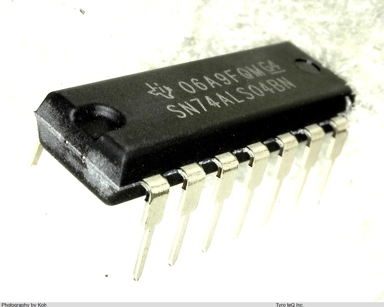 SN74ALS04BN