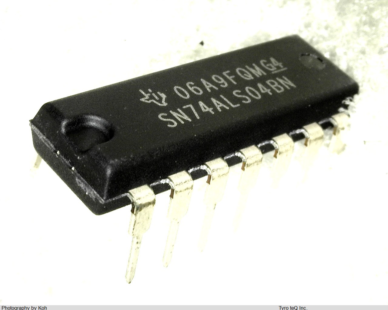 SN74ALS04BN