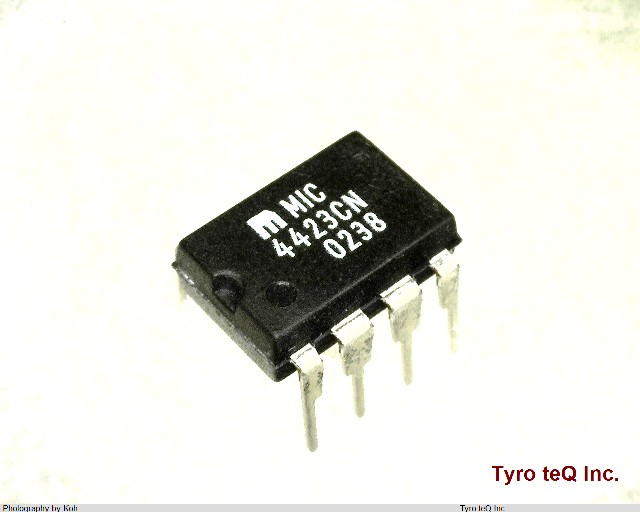MIC4423CN