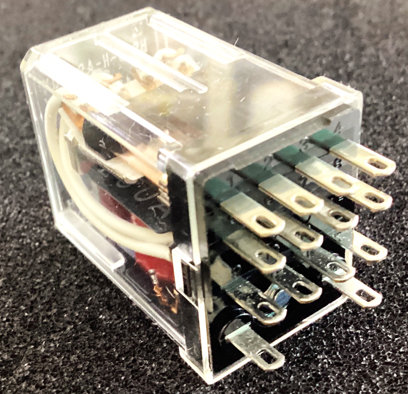 HC4D-H-AC200V