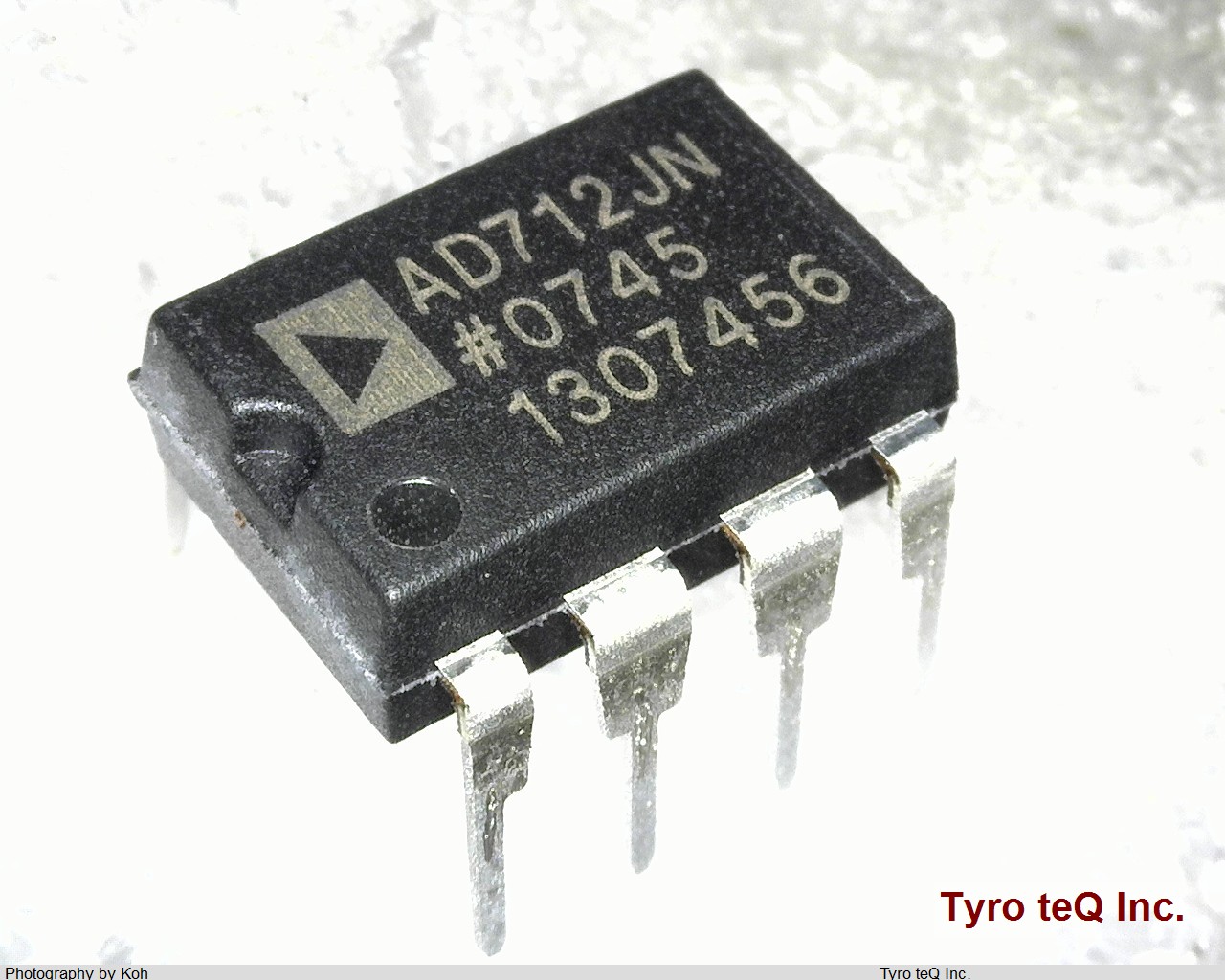 AD712JNZ