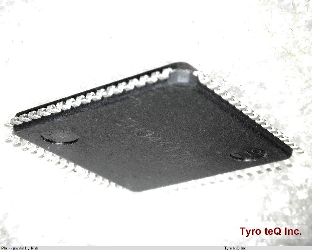 IDT72285L20PF