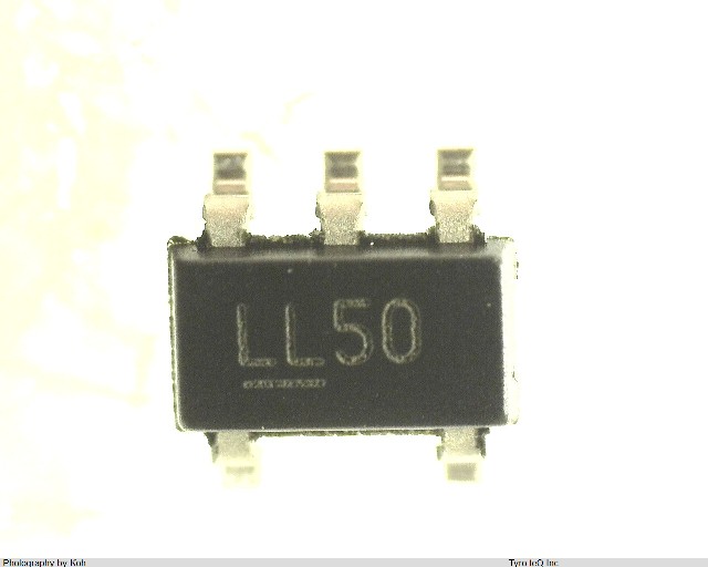 MIC5270-5.0YM5-TR