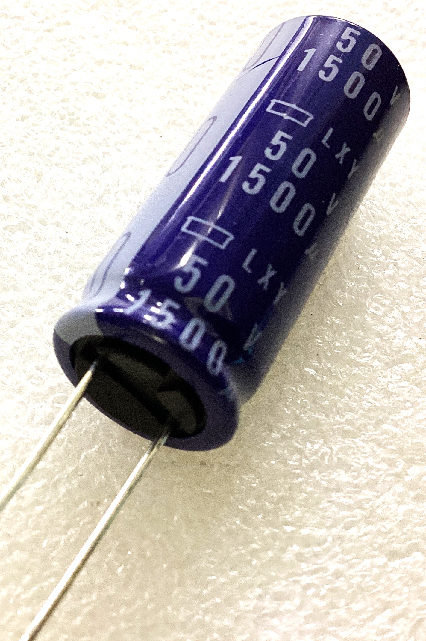 ELXY500ELL152ML40S